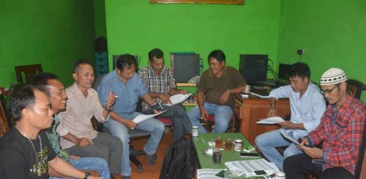 19 Tahun Warga Sembilan Desa Menunggu Realisasi Listrik PLN