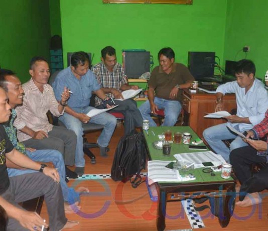 19 Tahun Warga Sembilan Desa Menunggu Realisasi Listrik PLN