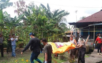 Wanita 50 Tahun Membusuk di Parit Tengkorak