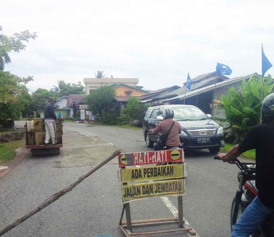 Pasca Banjir, DPU Mempawah Perbaiki Jalan Rusak