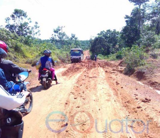 Miring-miring Mobil Kalau Melintasi