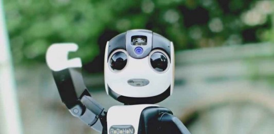 Ponsel Pintar Robot RoBoHon