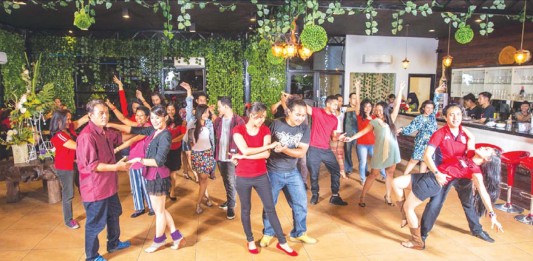 Komunitas Salsa Surabaya, Padukan Keakraban dan Keserasian