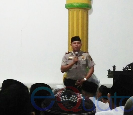 Warnet Abaikan Aturan Jam Operasional