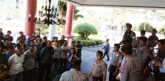 Mogok Kerja, Puluhan Sopir Tangki BBM Datangi Gedung DPRD