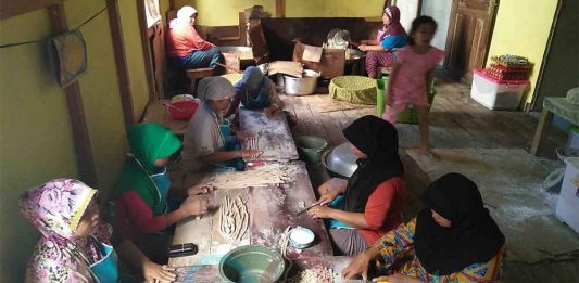 Oleh-oleh Sail Selat Karimata 2016, Sukinah Terima Orderan Dua Ton Amplang