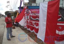 Berkah HUT Kemerdekaan RI, Jualan Bendera, Penghasilan Bertambah