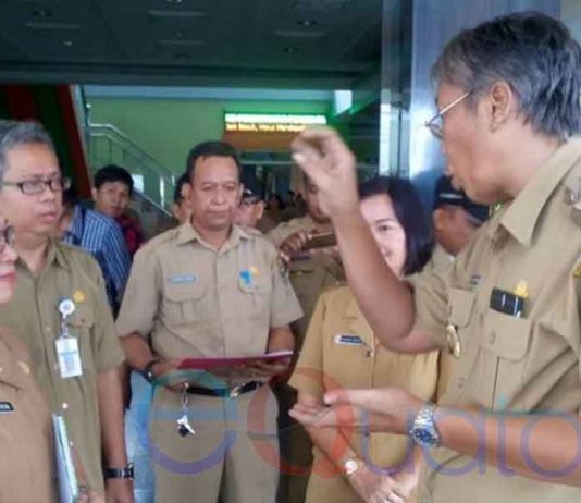 Bupati Jarot Kesal Dokter Spesialis Bolos
