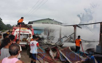 Tergamam Lihat Rumahnya Terbakar