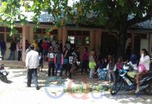 Anak Tak Diterima, Ratusan Orangtua Calon Siswa Serbu SMP Negeri 1 Sungai Raya