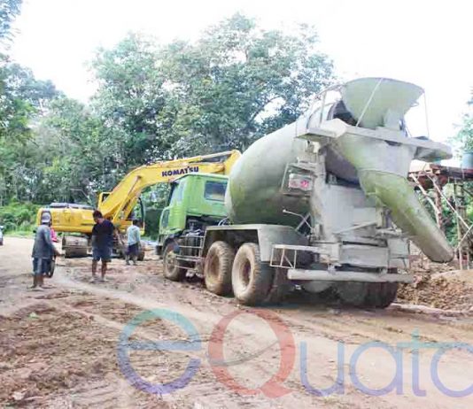 Pantau Langsung Pekerjaan Fisik, Kadis PU Warning Kontraktor