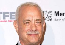 Tom Hanks Masuki Usia 60 Tahun