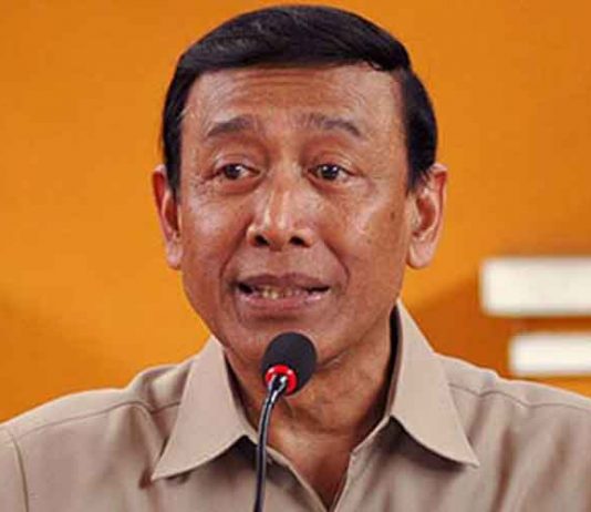Laode Ida: Pak Jokowi, Tolong Jangan Pakai Wiranto Lagi