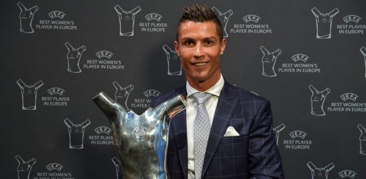 Cristiano Ronaldo Resmi Jadi Pemain Terbaik Eropa 2016