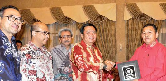 Tidak Bisa Bekerjasama dengan Gubernur, Cornelis: Tolong Diganti!