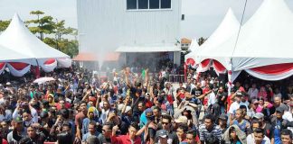 Seru ‘Merdeka’ di Malaysia