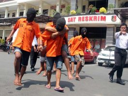 Kakek dan Cucu Curi 40 Sepeda Motor