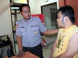 Jarang Dengan Istri Anak Tiri Jadi Pelampiasan