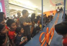 Serunya Race Mobil Hotwheels