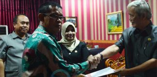 Pro dan Kontra Raperda Masyarakat Adat