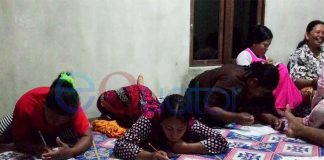 Tidak Muda Lagi, Tapi Masih Semangat Belajar Baca dan Tulis