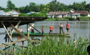 Terkapar di Sampan Petani Tenggelam
