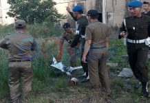 Satpol Razia Layangan di Area Sutet