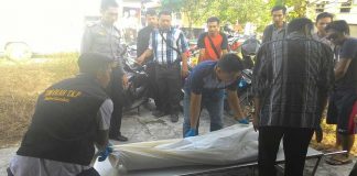 Lihat Ayah Sudah Terbujur Kaku