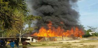 Ruko Pakaian Ludes Aset Koramil Hangus