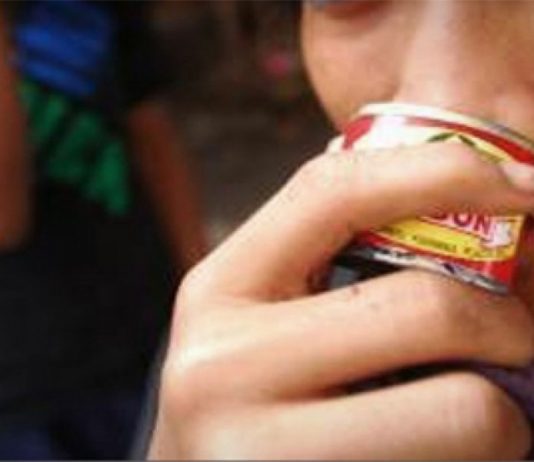 Batasi Penjualan Lem Kepada Anak