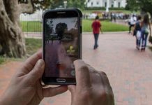 Satpol PP Awasi Pemain Pokemon