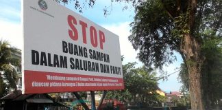 Parit Jadi Bak Sampah, Madjat: Tegakkan Perda!
