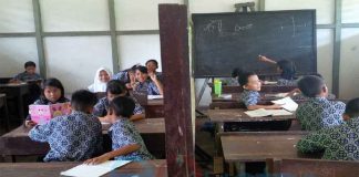 SD Negeri 15 Kapuas Hulu, Ruang Belajar “Dibelah” Triplek