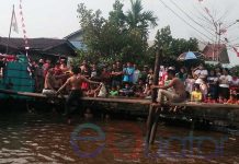Perlombaan di Parit Meriahkan HUT ke-71 RI