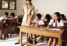 4 Tahun Tidak Diperhatikan, Wajar Guru Honorer Berpaling