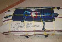 Tega Gak Tega, Koper Jamaah Tetap Dibongkar