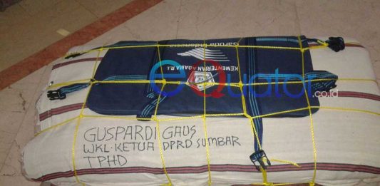 Tega Gak Tega, Koper Jamaah Tetap Dibongkar