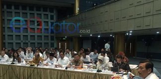 Was-was Sail Selat Karimata Terganjal Cuaca