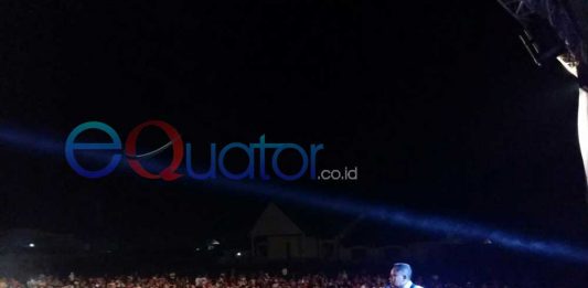 Aksi Panggung Tukul, Sibad dan Dadang Bius Masyarakat Ketapang