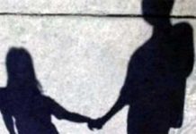 Pacari Gadis 17 Tahun, Kabur ke Singkawang