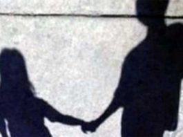 Pacari Gadis 17 Tahun, Kabur ke Singkawang