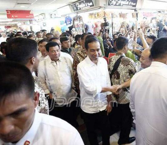 Saat Jokowi dan Duterte Seharian Bersama