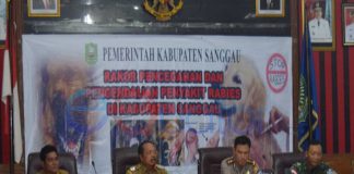 Sepuluh Kecamatan Tertular, Lima Terancam, Sayang Anjing atau Keluarga?