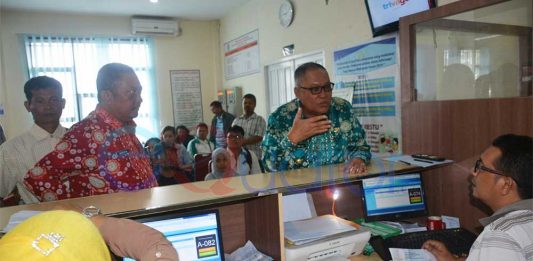Bupati Sidak Pembuatan KTP Elektronik