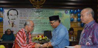 Cara Prof. SIA Rayakan HUT ke 70