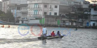 Mereka yang Setia Mengayuh Melawan Arus Peradaban