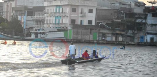 Mereka yang Setia Mengayuh Melawan Arus Peradaban