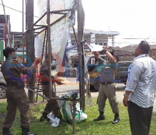 Tertibkan APK Paslon