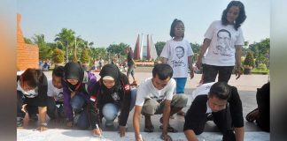 Warga Beri Dukungan Dahlan Iskan