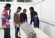 Tabrak Tronton Parkir, Pengendara Motor Tewas